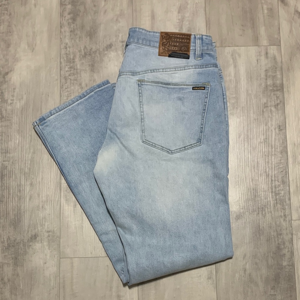 Volcom Men's Light Blue Relaxed Jeans